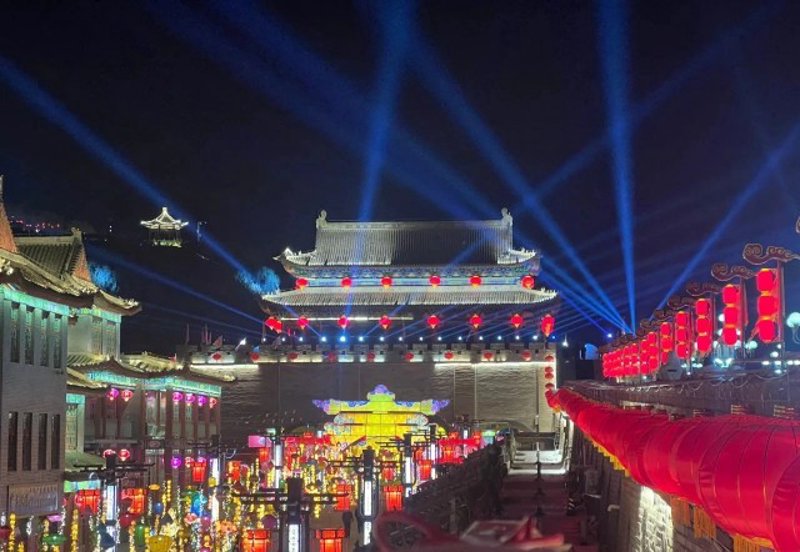 传统与现代交织:定远百货商店的变迁